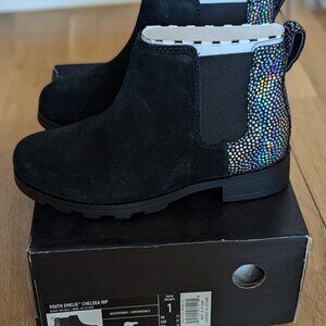 Brand New Sorel girls booties
